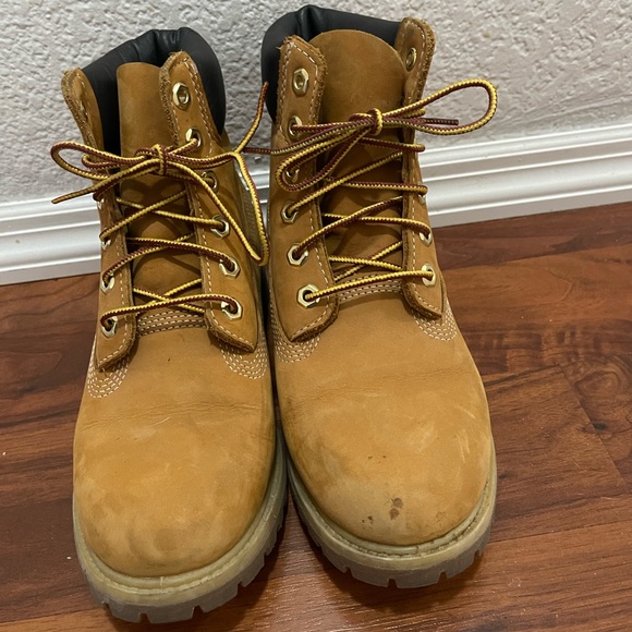 Women’s Timberland 6” Premium Boots Size 7 - Picture 7 of 10